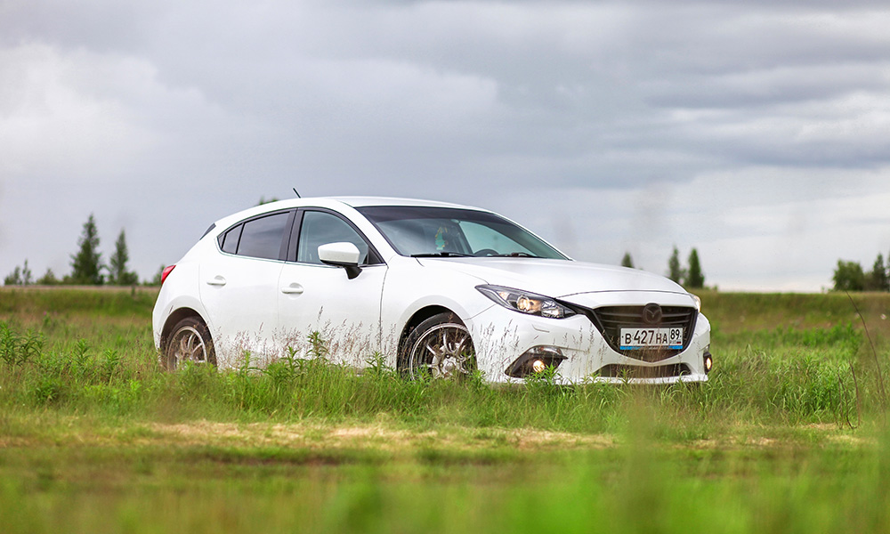 White Mazda 3